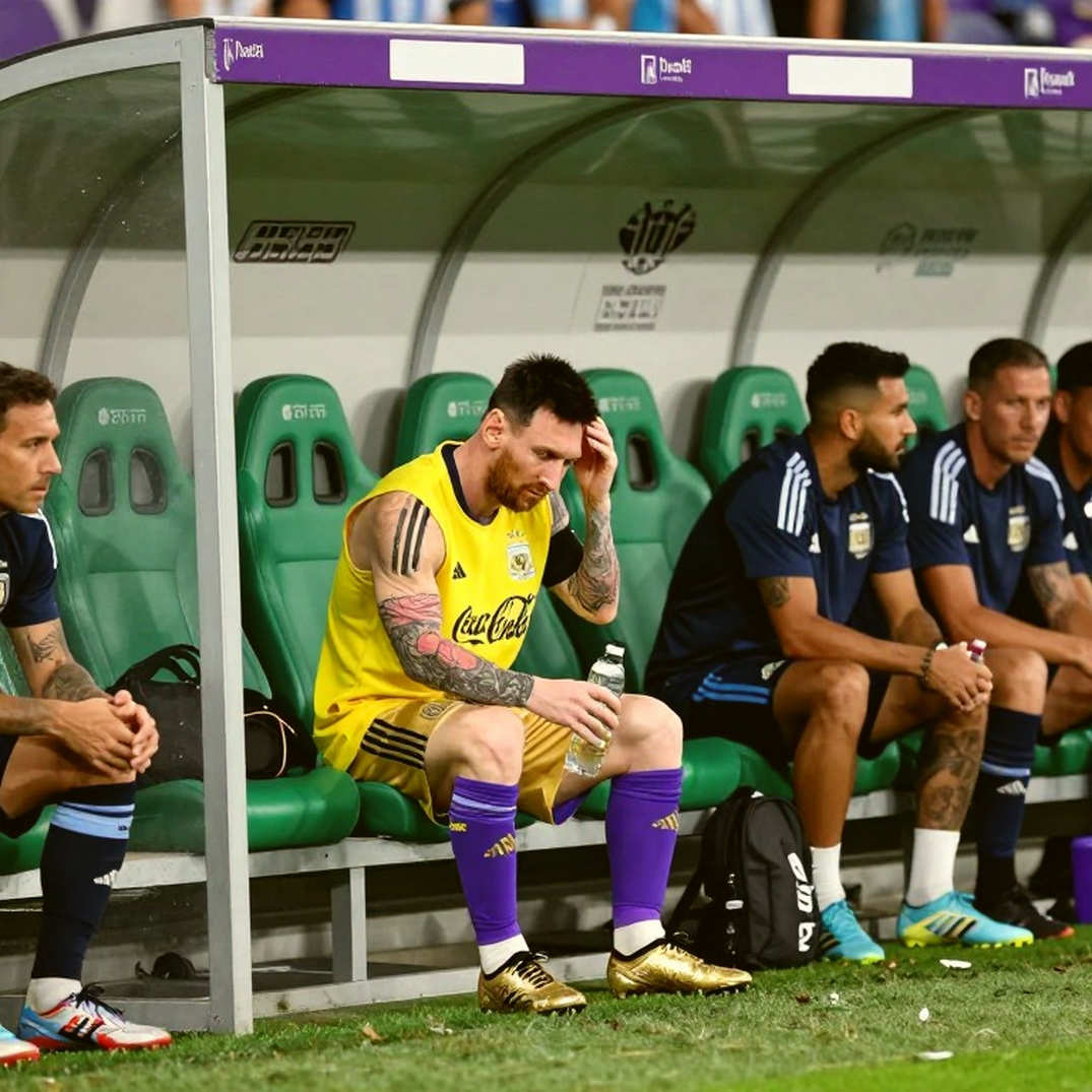 Chiếc áo 2.900 peso và cỗ máy kiếm tiền mang tên Messi